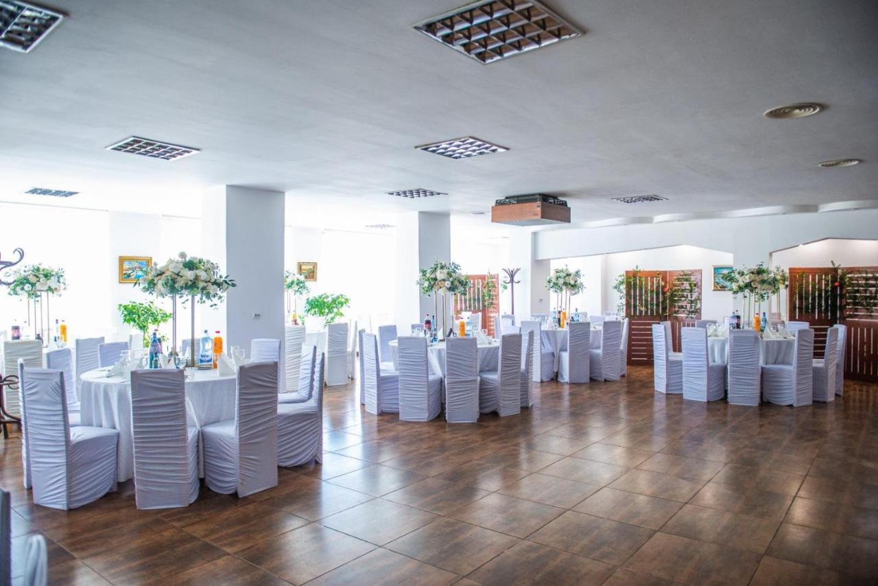 Hotel Horezu Εξωτερικό φωτογραφία