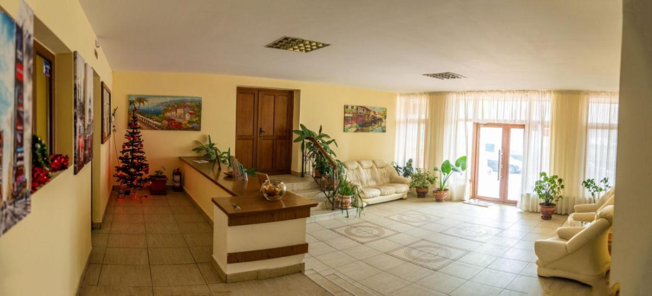 Hotel Horezu Εξωτερικό φωτογραφία