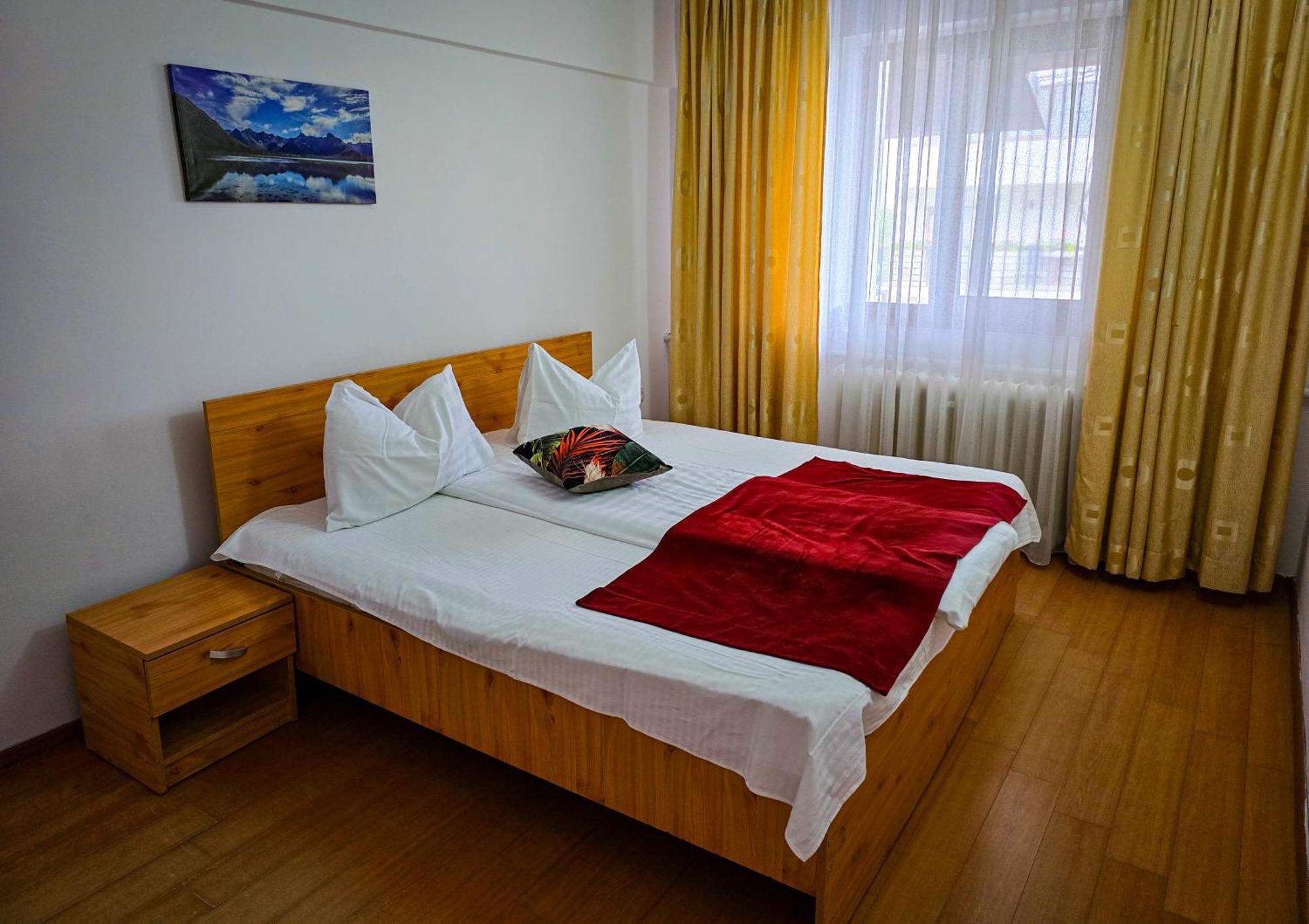Hotel Horezu Εξωτερικό φωτογραφία