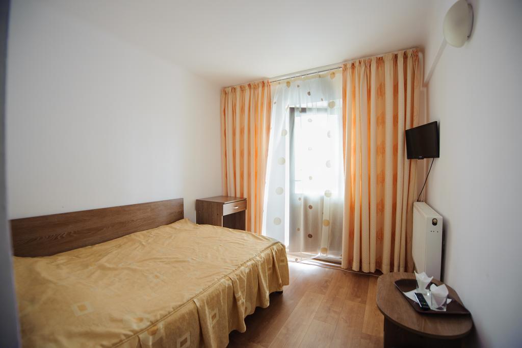 Hotel Horezu Εξωτερικό φωτογραφία